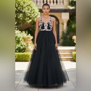 Maniju Elegant Black and Cream Evening Gown